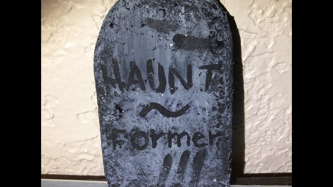 Holiday Novelties' Tombstone Set Unboxing and Review | R.I.P. Reviews
