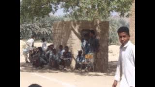 من ذكريات حفل مدرسة ابن هامل بالعقاد 2006