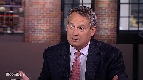 Charles Schwab CEO Bettinger Is Concerned About a ...