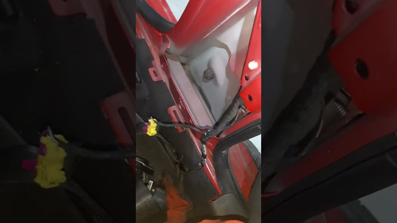 Cuidados ao remover o cinto de segurança VW Fox