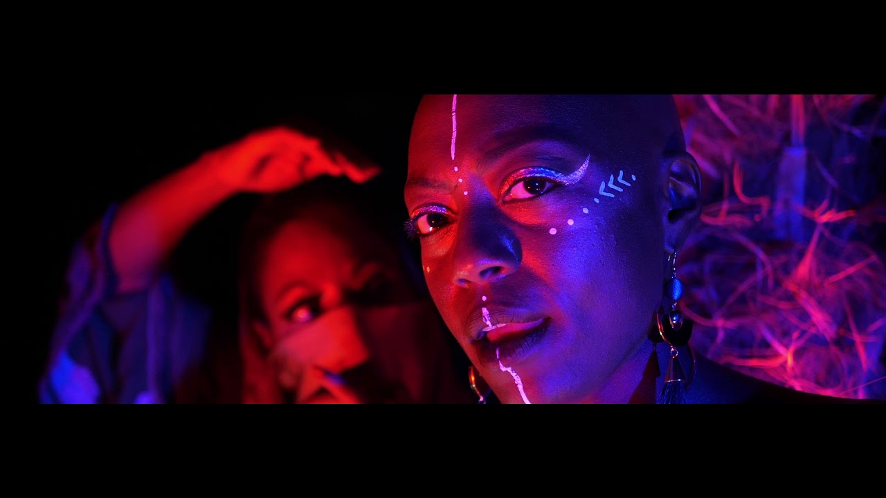 Divided Souls & Samuri ft Nonii - Heartless (Official Video)