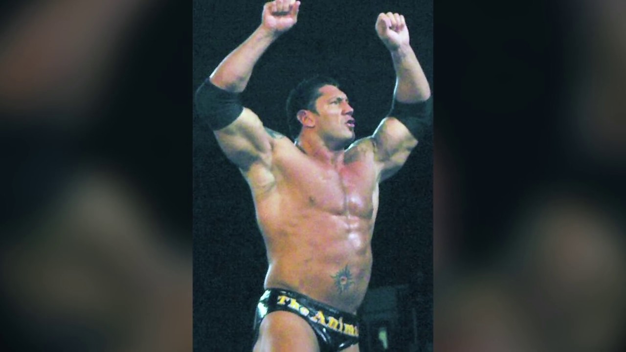 WWE signs Pinoy wrestler Michael Paris