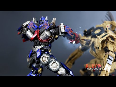 Optimus Prime vs Bonecrusher (Stop Motion)