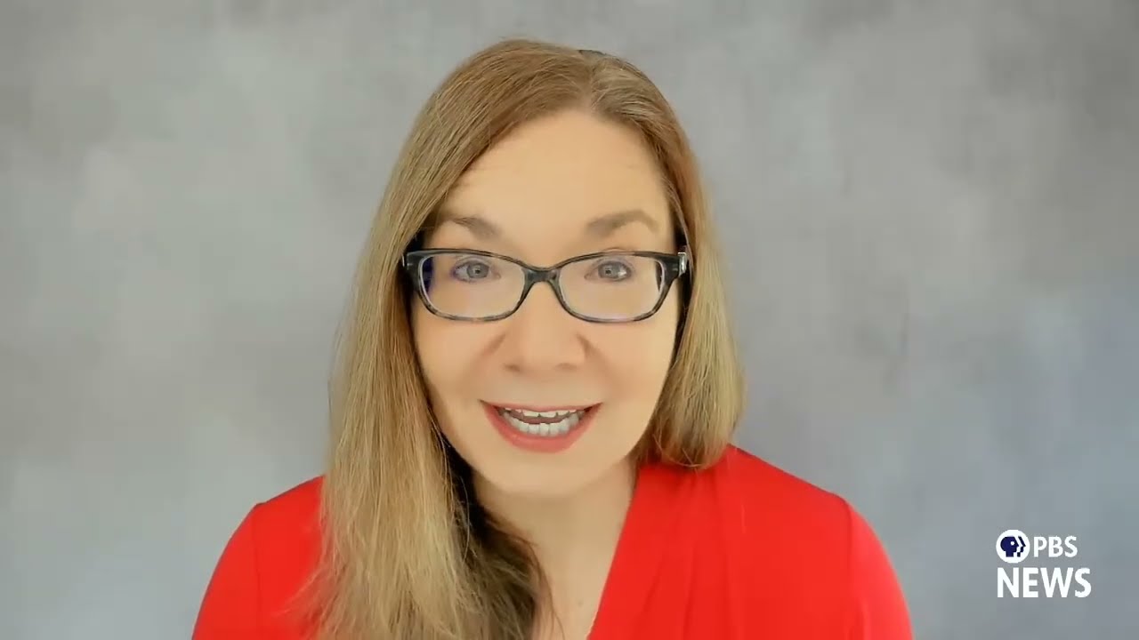 WATCH: Science experts answer the horse-sized duck or 100 duck-sized horses fight question