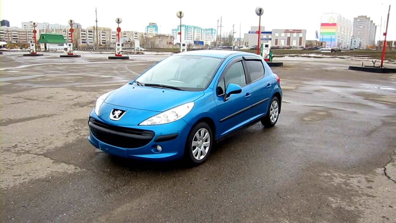 2009 Peugeot 207. Start Up, Engine, and In Depth Tour. 