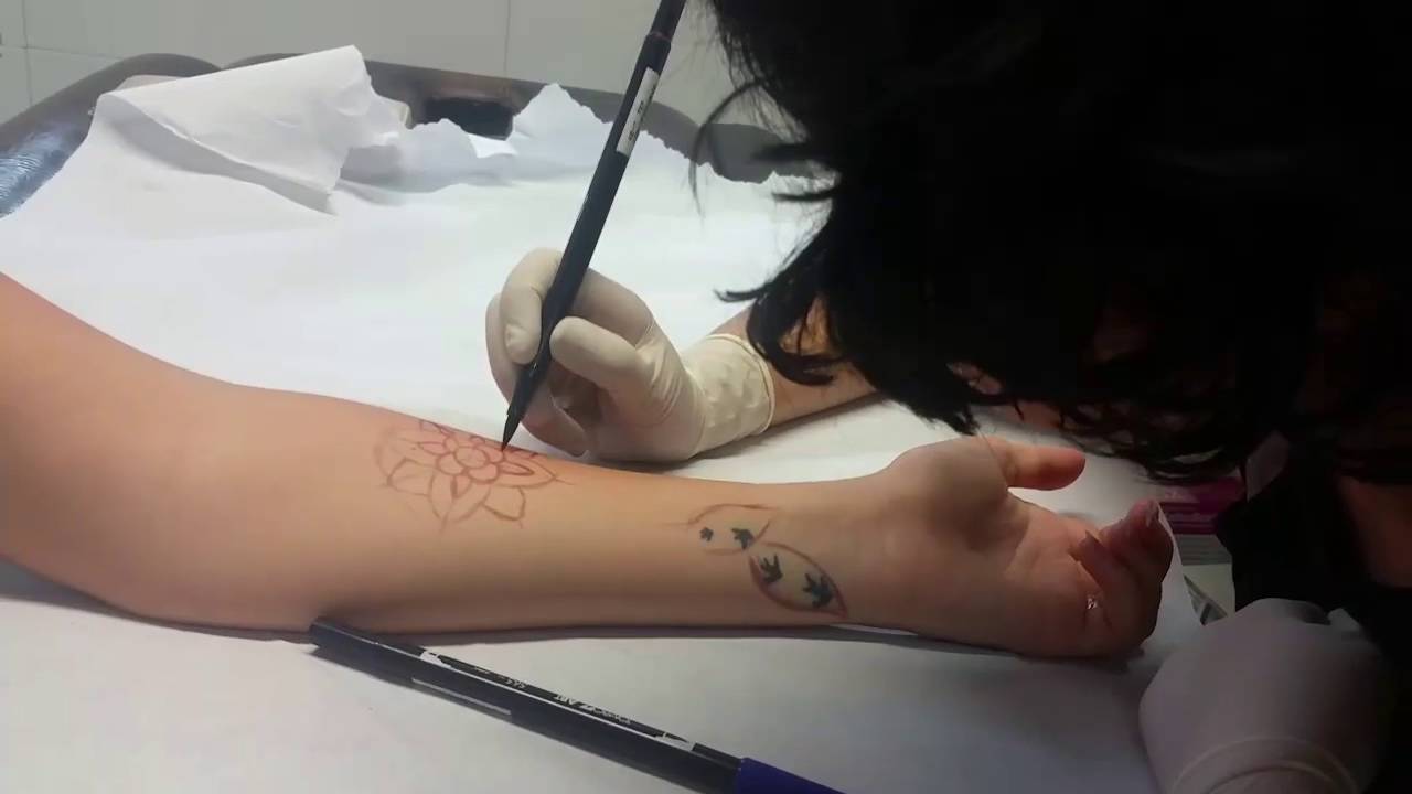 freehand coverup lace tattoo by la jaida in tnt tattoo marbella freehand coverup lace tattoo by la jaida in tnt tattoo marbella