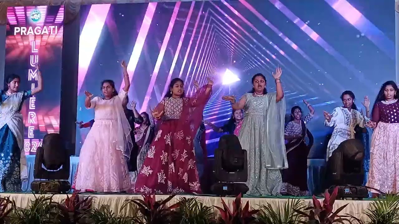 Anual day vibes 🥳🎊🎉😎