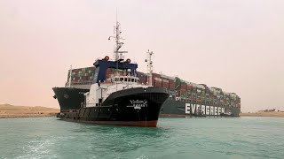 video: Suez canal 'could be blocked for days' as grounded container ship causes 165-vessel tailback