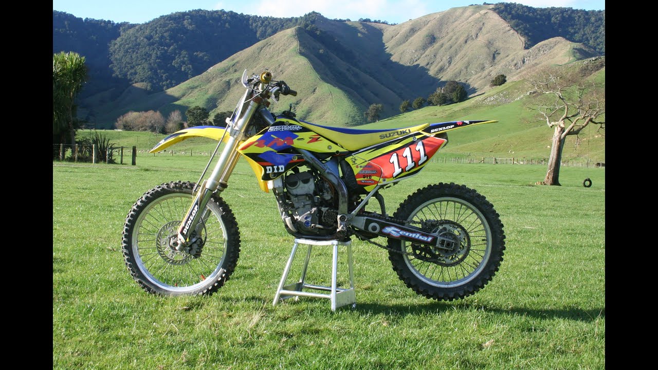 2006 Suzuki RMZ 250 - Walk Around with Engine Running - YouTube