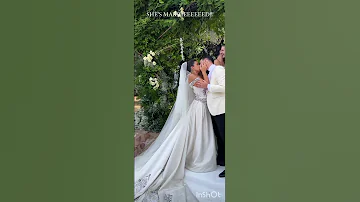 حلاوة البوسه من العريس والعروسه 