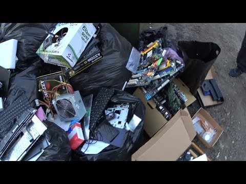 Мои находки в мусорных баках! Смартфоны! Деньги! Айфоны! паяльная станция и многое другое!