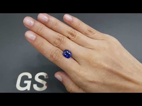 Cushion cut Royal Blue sapphire 4.02 carats, Madagascar Video  № 1