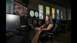 ⁣Women in Science: Fermilab cybersecurity analyst Jeny Teheran
