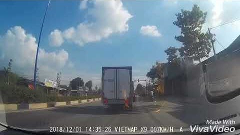 Container chạy ngược chiều bạt mạng trên cao tốc Mỹ Phước _ Tân Vạn.1/12/21018