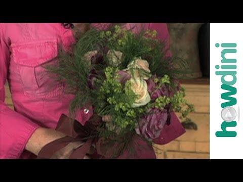 How to make a bouquet - Hand tied flower bouquet