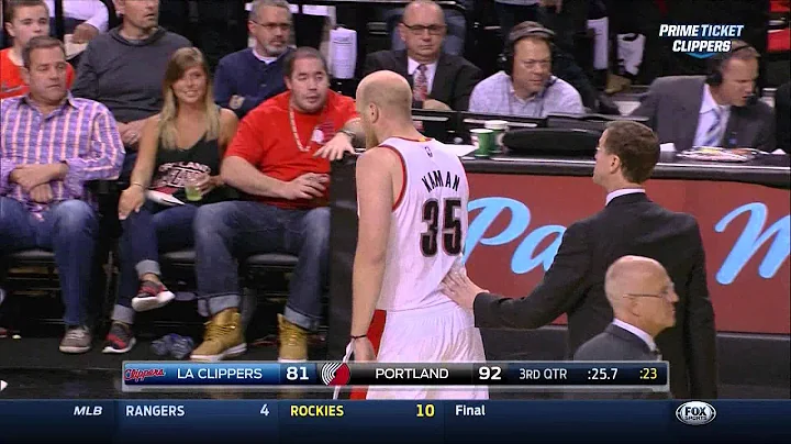 Chris Kaman shoves Chris Paul, LaMarcus Aldridge s...