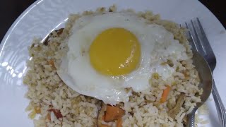 Resepi nasi goreng telur yang mudah untuk sarapan pagi