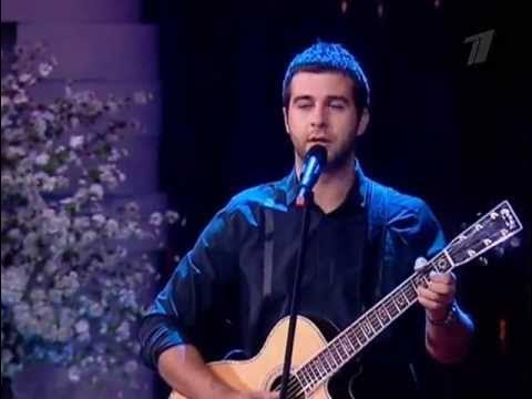 Ургант альфа. Ургант поет. Ургант здесь птицы не поют. Вечерний ургант гитара. Ургант поет.