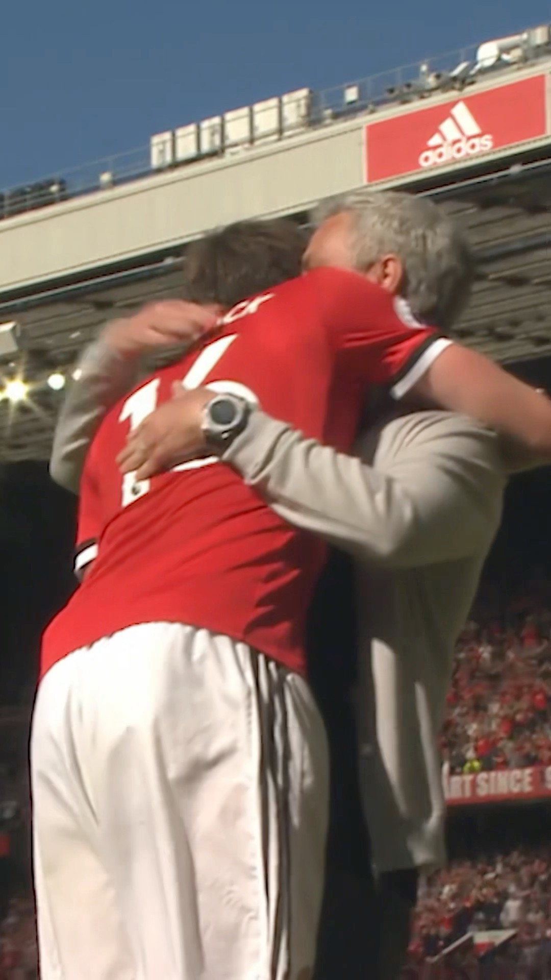 ? Emotional Old Trafford For Carrick’s Final Moment In Red ❤️