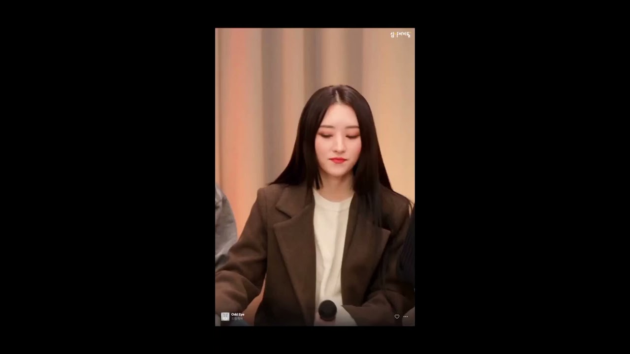 Dreamcatcher(드림캐쳐) 'Odd Eye' MV - YouTube