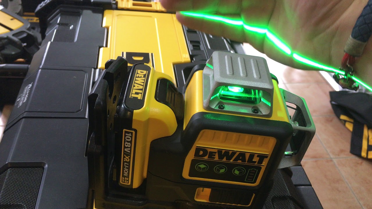 DeWALT DCE089G - Multilinienlaser 