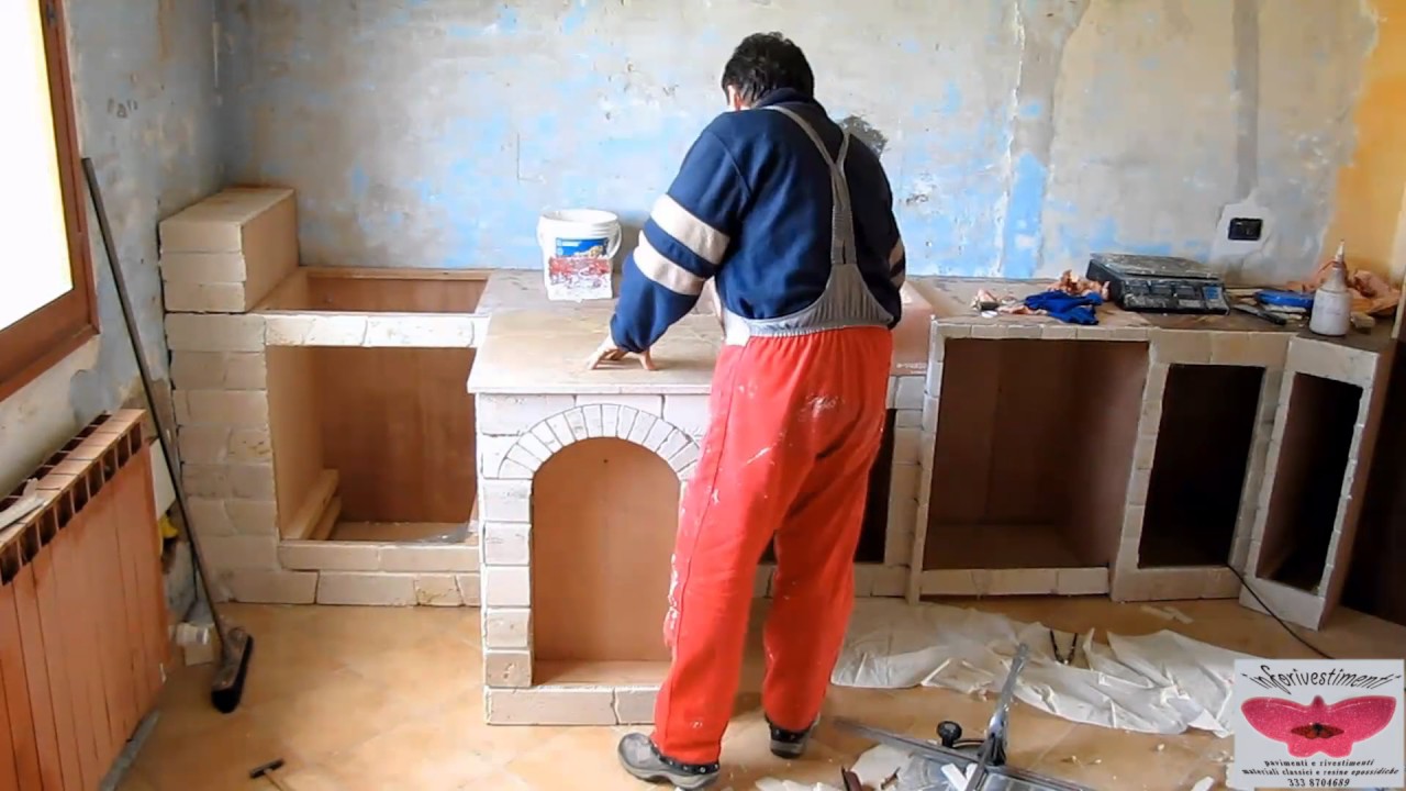 Realizzazione di una cucina in muratura youtube Cucina angolo cottura in muratura