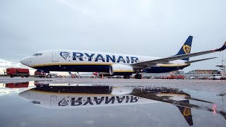 TOP 10 WORST Airlines - SkyTrax