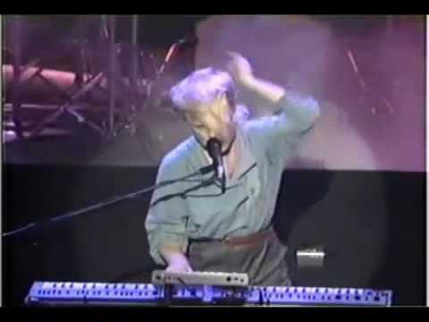 A FLOCK OF SEAGULLS - I RAN LIVE AMAZING SOUND QUALITY