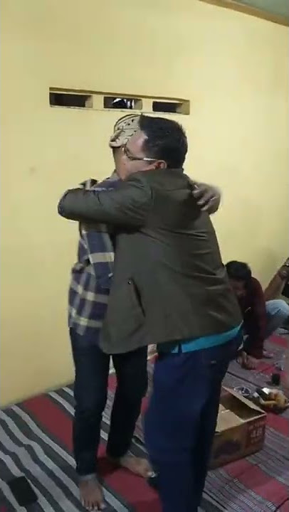 Wujud Ta'dhim para jamaah kepada Guru Besar Mursyid Gus Anton