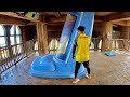 Spine-Chilling Water Slide Ride at SplashMania Waterpark, Malaysia