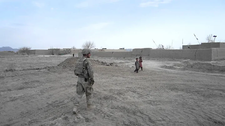 U.S Soldier Scaring Afghani Kids - DayDayNews