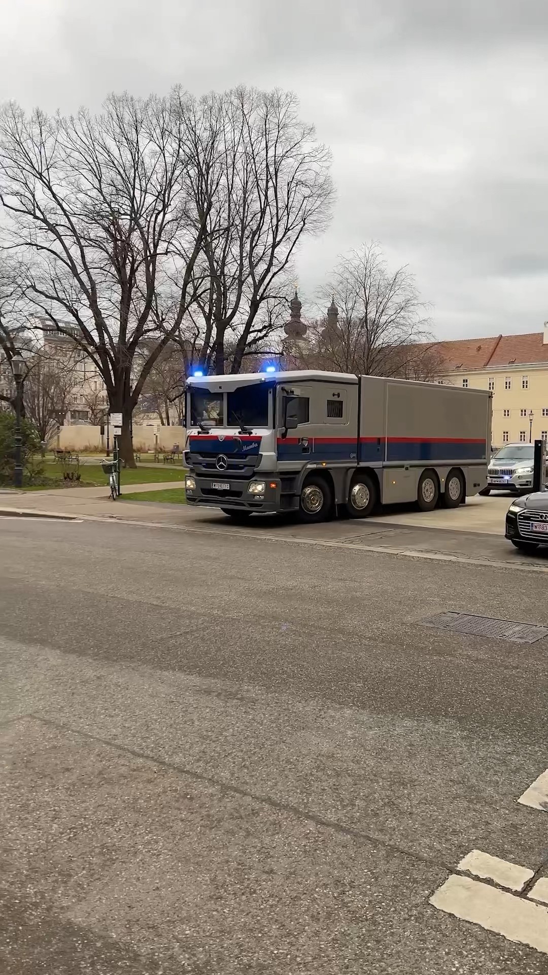 Überfall auf Geldtransporter vor Apple-Store - Hier flüchten die Räuber