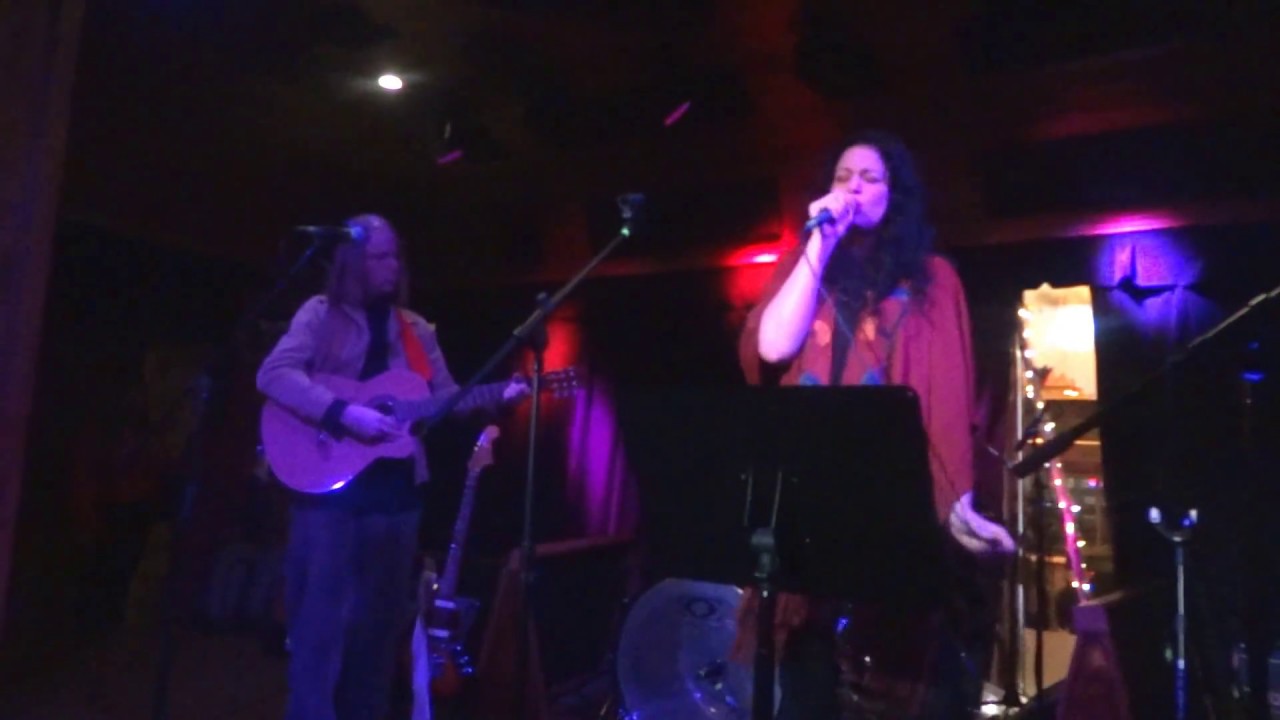 Mike Luce and Mary Walker"Bird On A Wire"(Cohen)