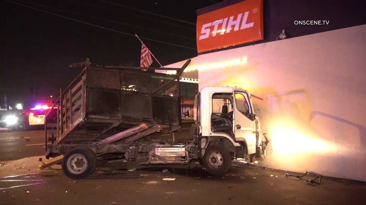 Suspected DUI Driver Crashes Into Building In Stanton - YouTube