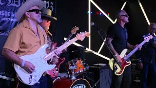 The 44's doing Devil Woman Red Devils, Lester Butler, Johnny Main,  Kid Ramos,  Denis Depoitre,  