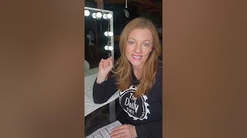 Day 19 Declutter Challenge: Organize and go through your makeup #declutter