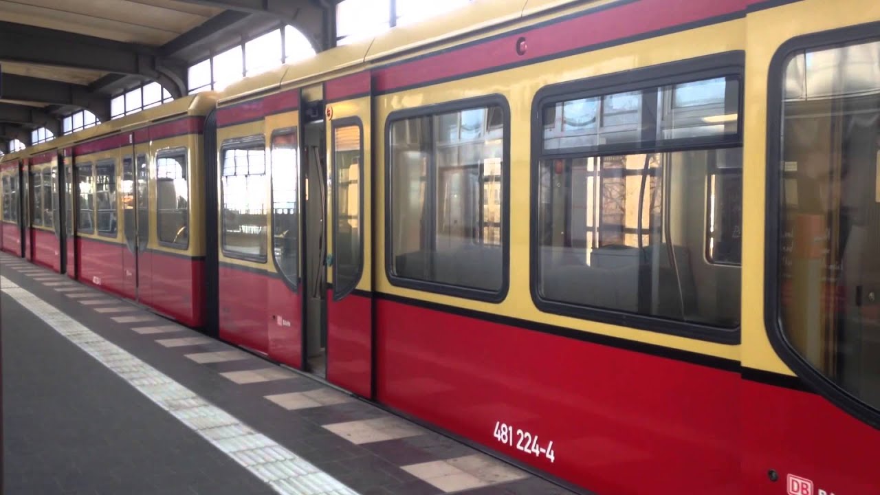 Berlin S Bahn Br481 Train Leaves At S Bhf Zoologischer Garten