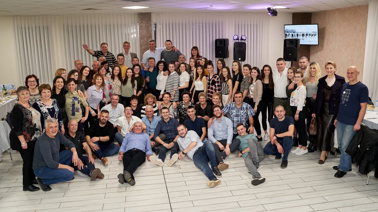 Поколения танцьори от ФА 