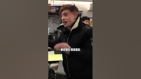 GregMMA s'enfuit du restaurant !