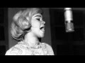 AT LAST by Joan Osborne Fabulous cover of the Etta James Classic AT LAST by Joan Osborne Fabulous cover of the Etta James Classic