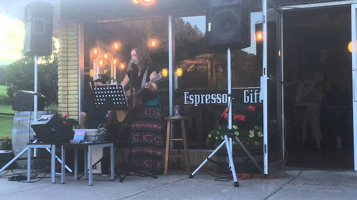 Jen Woodruff Greene play at the Friday Night Conce...