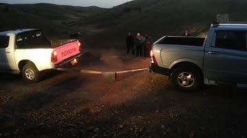 Ssangyong Actyon Sports VS Toyota Hilux............Who has most power?⚓😉😉