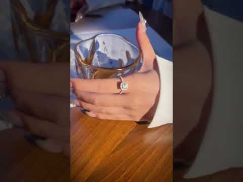 Damila Jewelry ▏Round brilliant cut moissanite ring