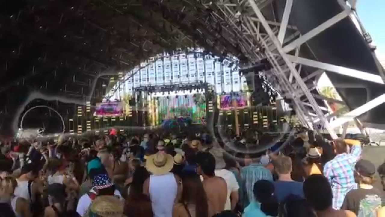 Coachella 2014 Showtech Cryo Cannons by CryoFX