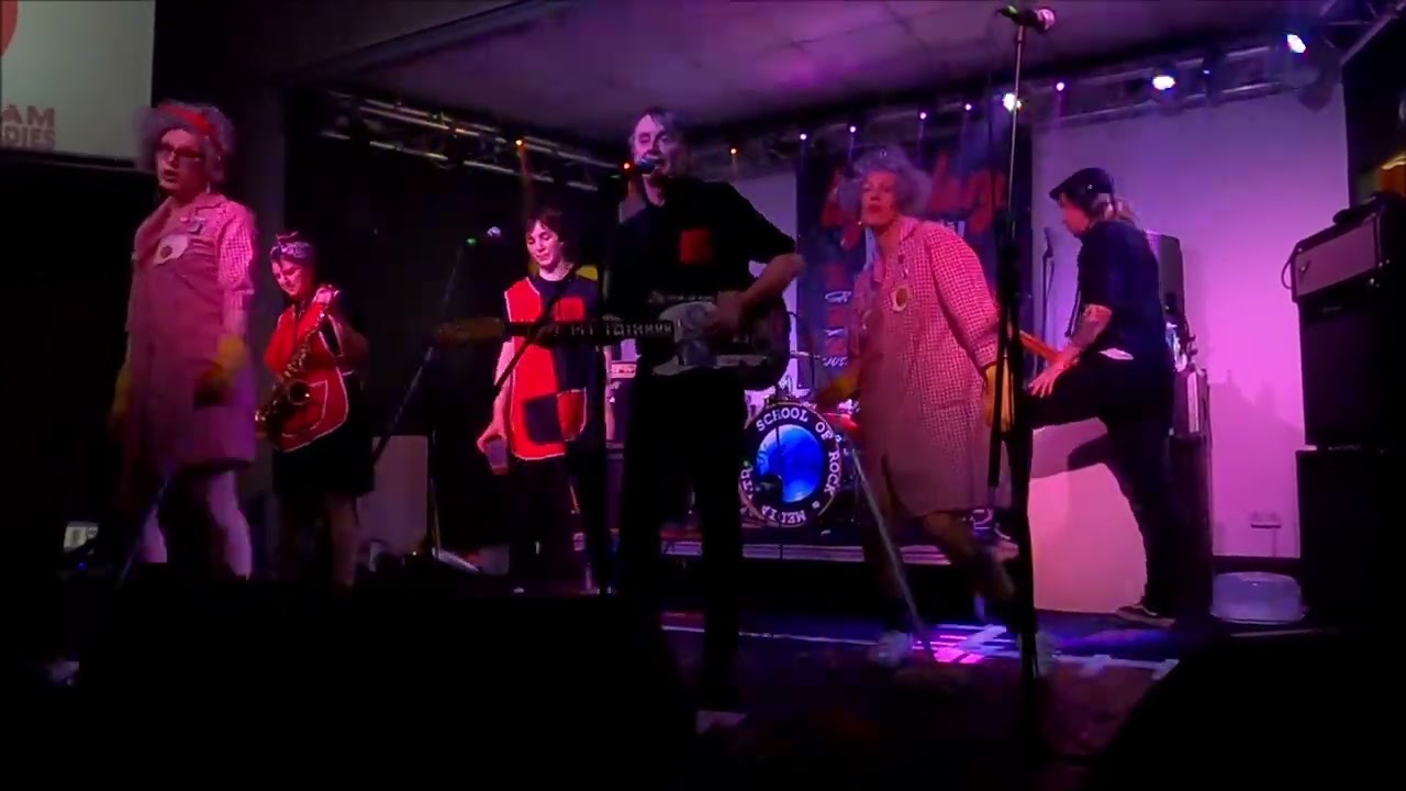 Guarda pete bentham and the dinner ladies Do the dont you got to work sleazy 22 su YouTube Guarda pete bentham and the dinner ladies Do the dont you got to work sleazy 22 su YouTube
