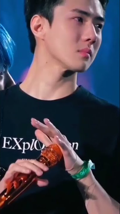 when EXO sehun for first time crying like this😢😭