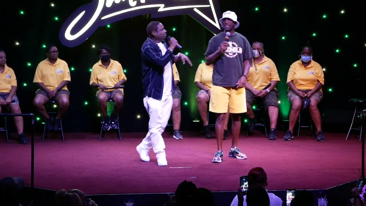 D.O.C. (The Doctor Of Love Master Of Seduction) Sings Prince’s “Little Red Corvette” | Karaoke Night D.O.C. (The Doctor Of Love Master Of Seduction) Sings Prince’s “Little Red Corvette” | Karaoke Night