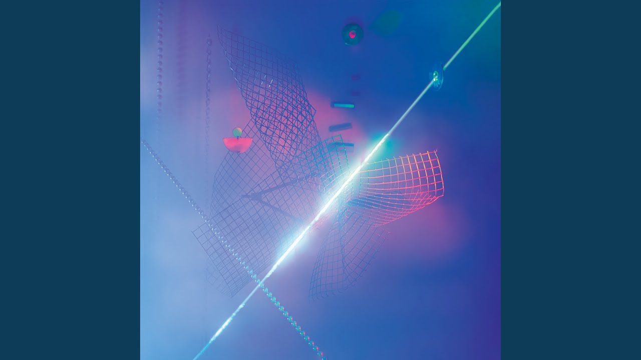 Смотреть «La poussière» на YouTube Смотреть «La poussière» на YouTube