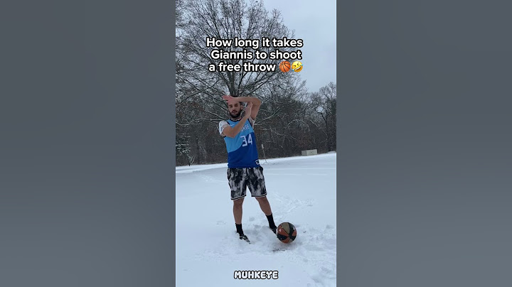 WHEN GIANNIS SHOOTS FREE THROWS 🏀🤣 #basketball #shorts