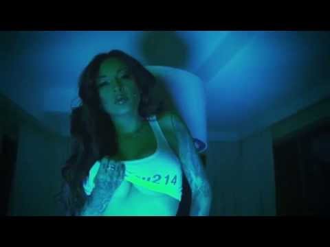 Brittanya Razavi - I Know You See It (Official Video) iCandy